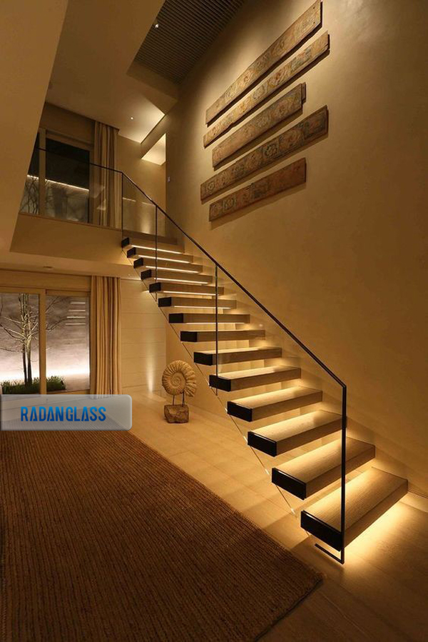 نورپردازی LED برای پله معلق